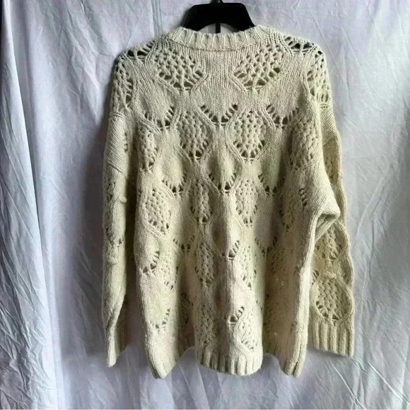 American Eagle Cream Chunky Knit Oversized Crewneck Sweater Size S - Picture 2 of 3